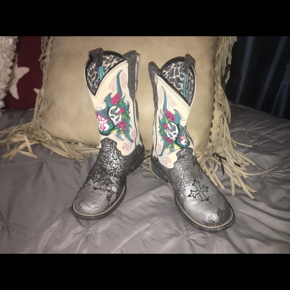 SOLD SOLD Tattooed Cowgirl Boots w/ lace and bling
